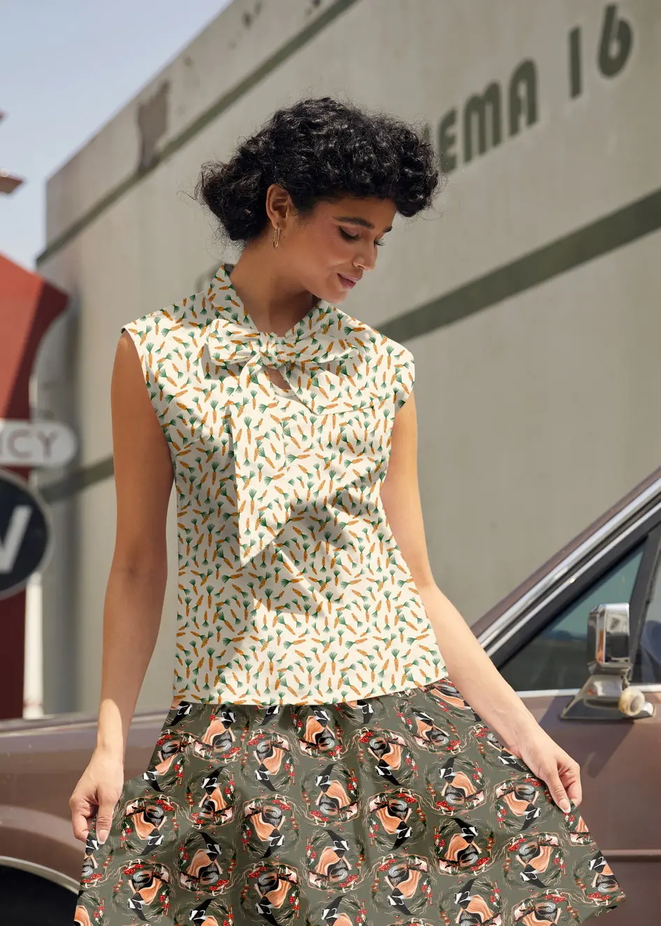 Vintage Style Bow Top In Carrots Print 1