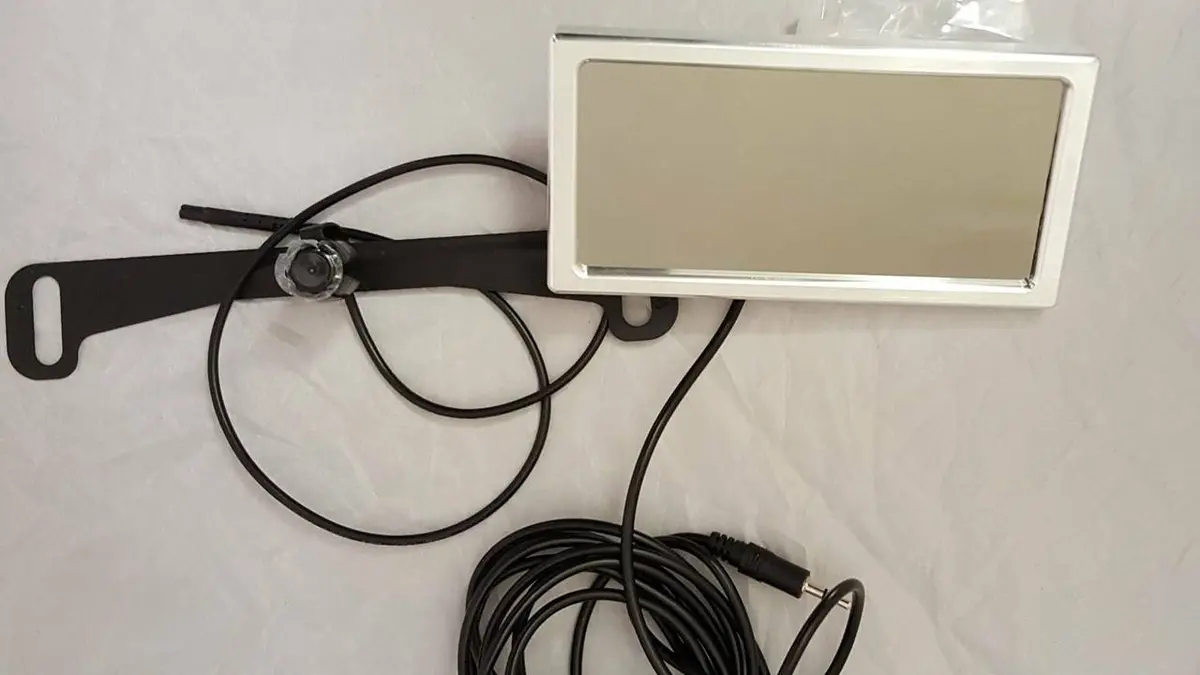 Watsons Backup Mirror/Camera System With License Plate Camera 1