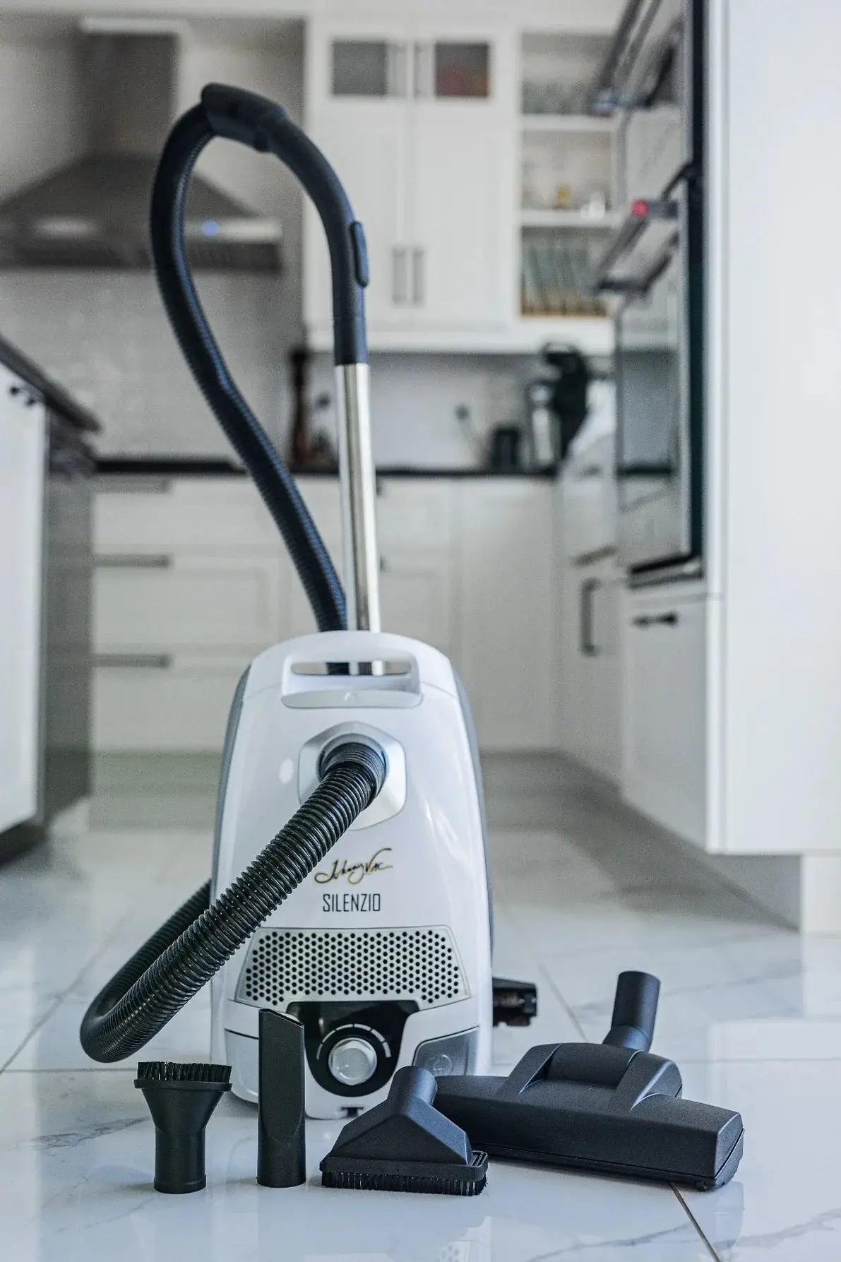 Johnny Vac Silenzio 1