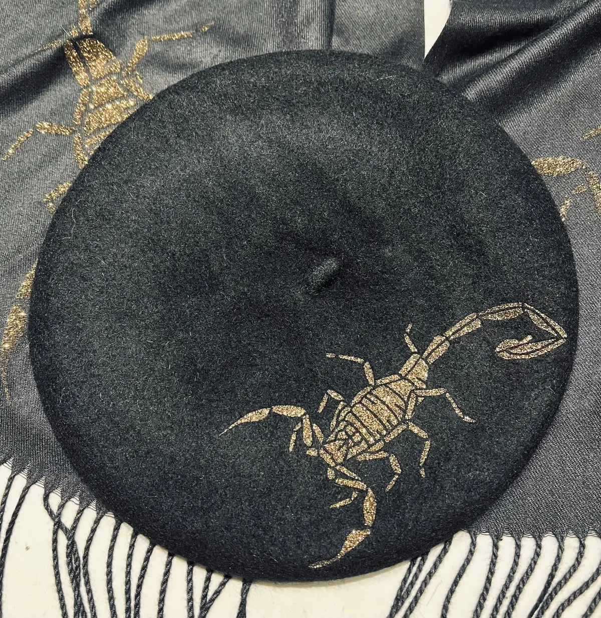 Vegan Felt Beret - Black - Scorpion 1