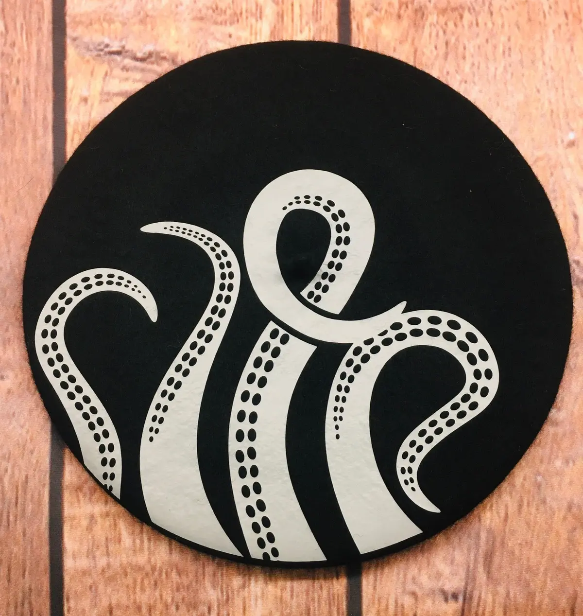 Vegan Felt Beret - Black - Tentacles 1