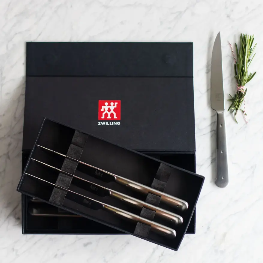 Zwilling J. A. Henckels Porterhouse 8-Piece Steak Knife Set 1