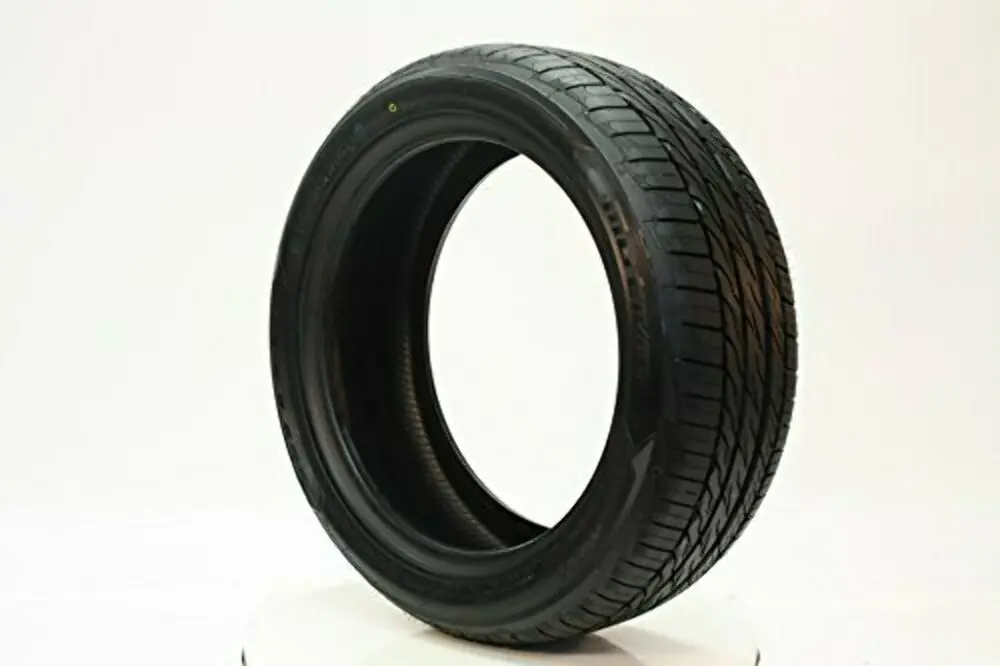 Nitto Motivo All-Season Touring Tire - 215/45-17 1