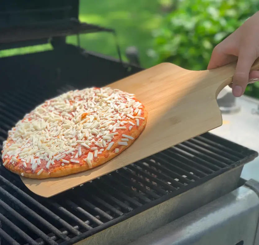 Outset Bamboo Pizza Peel - 18 " 10 X 0.5 X 18" 1