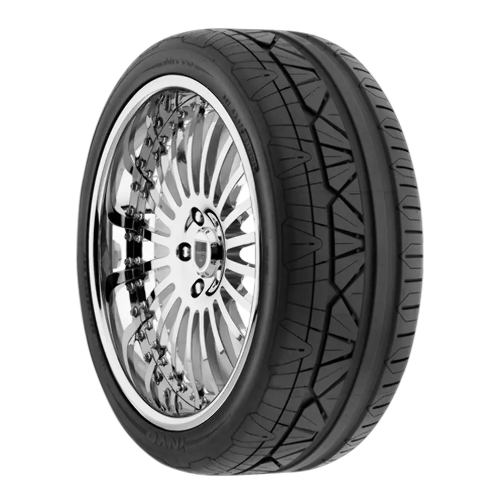 Nitto Tire  Invo 305/25-20 1